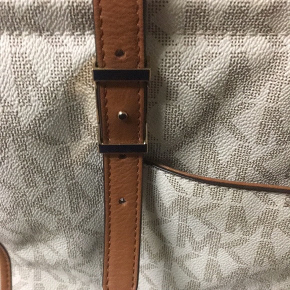 🔥Sale🔥Michael Kors Darien medium tote - Picture 8 of 16